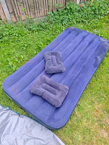 Air matress pillows and pump