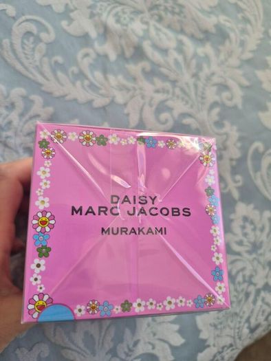 marc Jacobs daisy murakami