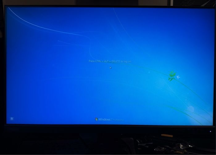 Lenovo ThinkVision Monitor 2 Dell Monitors Dell OptiPlex 760 PC Bundle No Operating System Installed