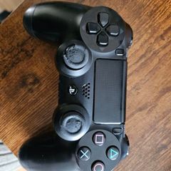 Playstation 4 with 1 controller