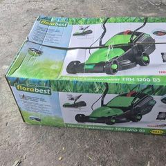Electric lawn mower