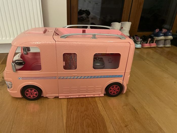 Barbie bus
