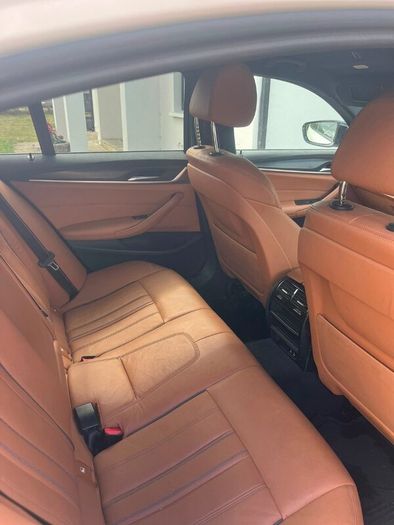 BMW 5-Series 2023