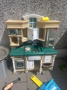Play Kitchen