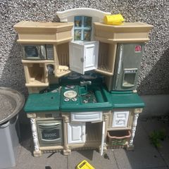 Play Kitchen
