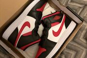 Jordan 1 Mid "Fire Red"