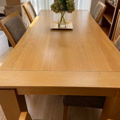 Dining Table And Six Chairs (2 Carvers)