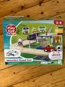 Wooden road set