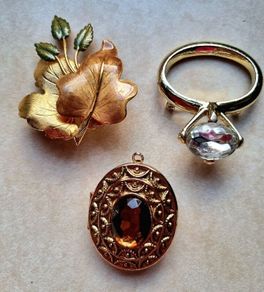 Vintage Brooches x 3