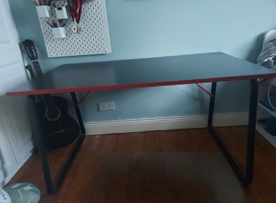 Gaming desk