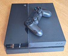 Sony Playstation 4 500GB + Official DualShock 4 Controller