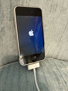 FIRST EDITION iphone 2G in swords