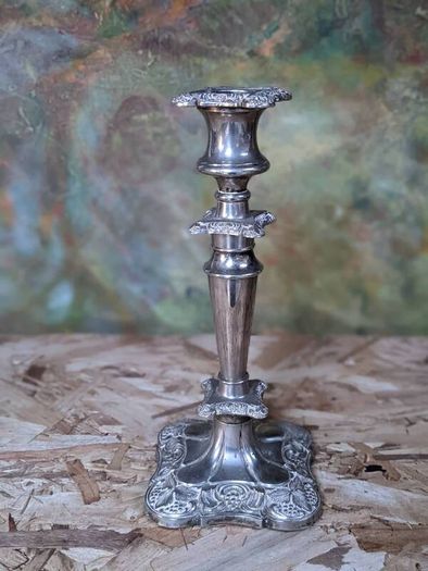 Candle holder
