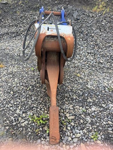 Hydraulic ripper xr32