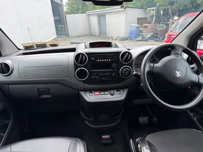 auto taxi for rent