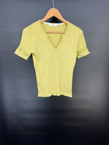 top green  t shirt