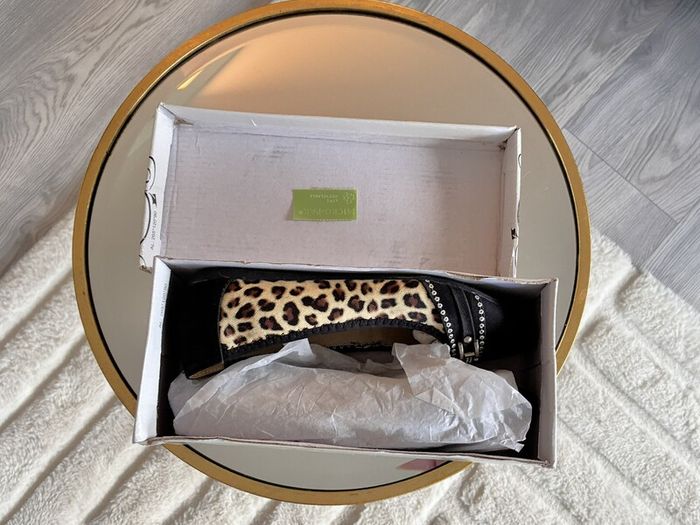 Brand-new Libra Pop Leopard-print Ballerina Pumps with a Black Cap Toe UK 5 / EU 38