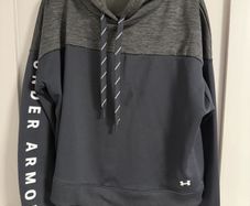 Under Armour Hoodie. Size L