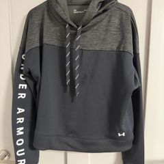 Under Armour Hoodie. Size L