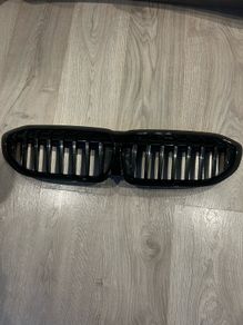 BMW 330e grill