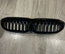 BMW 330e grill