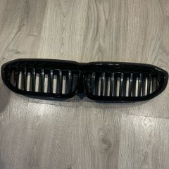 BMW 330e grill