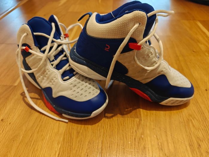 Boys Decathlon Basketball Shoes