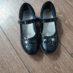 Clarks girls black shoes