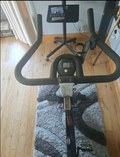 Spin bike