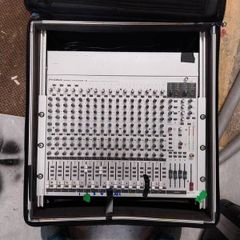 Phonic Sonic station 16