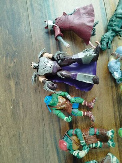 toys,