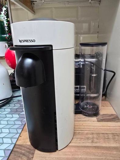 Nespresso Vertuo Plus Coffee Pod Machine