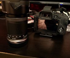 Canon Eos R10