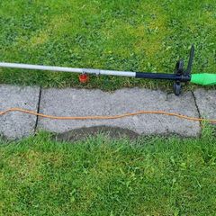 Hedge cutter, hedge trimmer, long reach