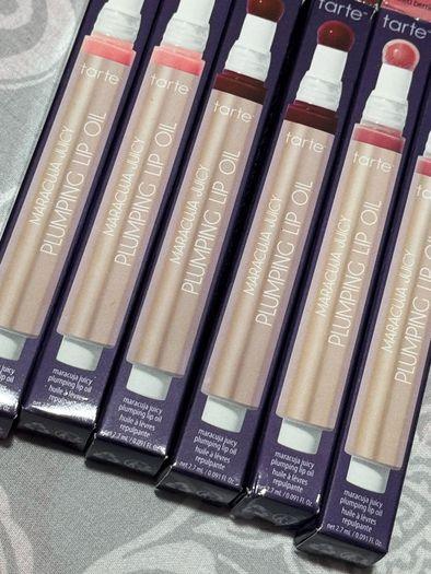 Tarte maracuja juicy plumping lip oil BNIB