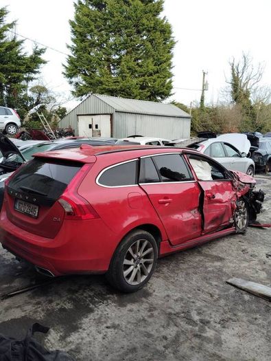 Breaking Volvo v60 d4 2016 2.0d