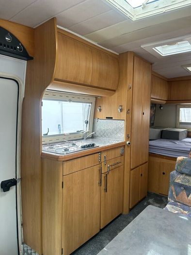 NI 2003 Hobby 600 2.8 TD 4 Berth Rear-Fixed-Bed