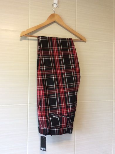 Brand New Galvin Greene.Mens Golf Trousers. Retail At 149euros In Golf Shops.Selling 100euros. Waist 34 Inside Leg 34. Collect Or Via Post.