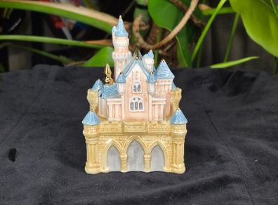Disneyland Sleeping Beauty Castle Ceramic Salt and Pepper Shakers Set Disney