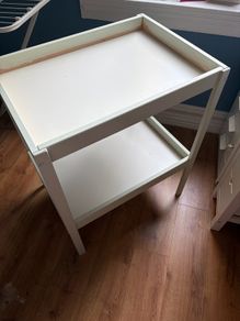 free changing table Ikea
