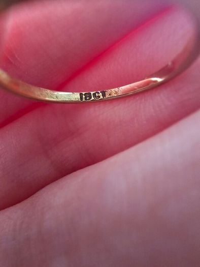 18ct Gold Emerald And Diamond Ring