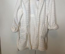 BNWT unicorn dressing gown 7-8