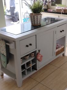 solid kitchen island delivery arranged