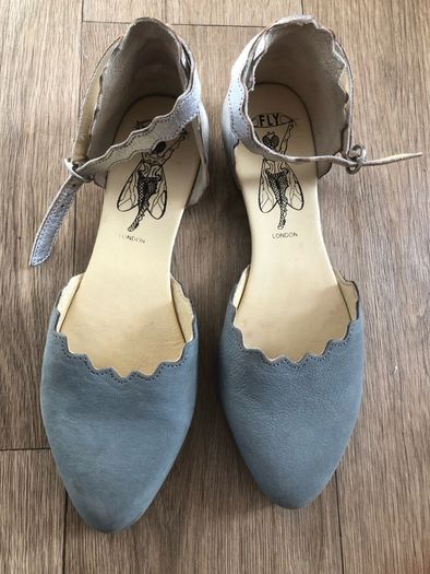 Ladies'  shoes Fly London flats