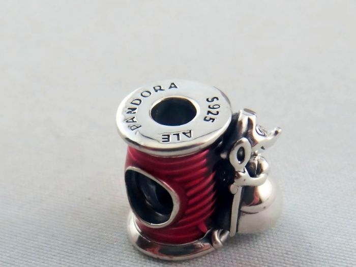 Pandora Disney Cinderella Suzy Mouse Needle and Thread Charm New