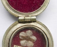 Rare Antique Religious Catholic Relic Reliquia of Saint Maria Goretti Catholic relic of S. Maria Gorgetti medallion charm pendant
