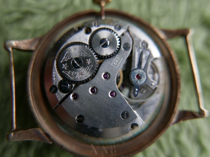 Vintage 1923 Dowel Deluxe 9ct Solid Gold Gents Wrist Watch - 17 jewels Antimagnetic Swiss Made(engraved Esso 1923) in working order