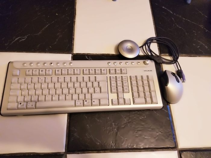 BELKIN Wireless keyboard & Mouse