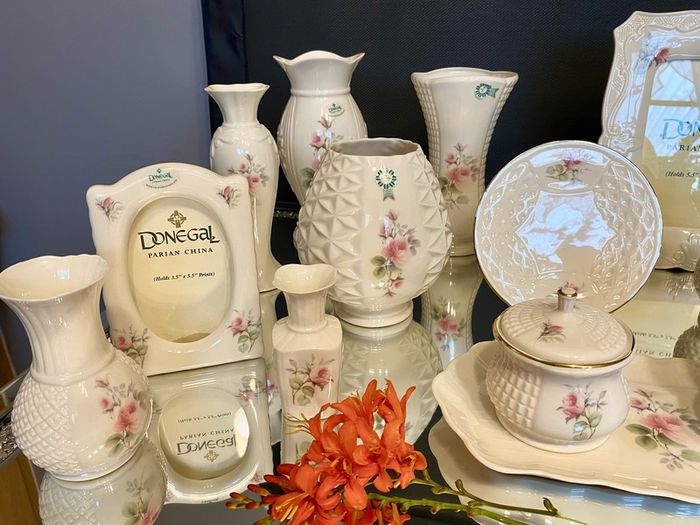 Beautifull Irish Parian Donegal China Porcelain  Irish Parian Donegal China Porcelain Rose Floral Decorative