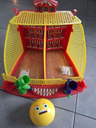 novelty magic 8 ball and arcade basketball